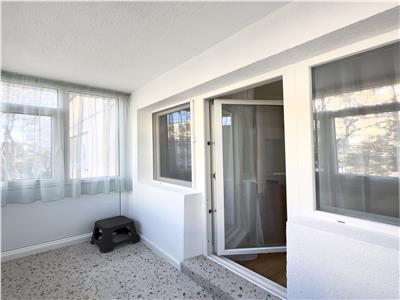 Apartament 2 camere, renovat, prima inchiriere, zona Vest, Ploiesti