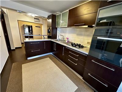 Vanzare apartament 3 camere, transformat in 2, Ploiesti, ultracentral
