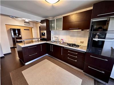 Vanzare apartament 3 camere, transformat in 2, Ploiesti, ultracentral