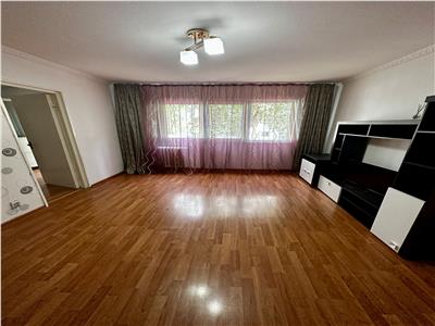 Vanzare apartament 3 camere, confort 2, Ploiesti, zona Cosminele