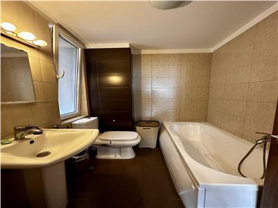 Vanzare apartament 2 camere, bloc 2008, Ploiesti, zona ultracentrala