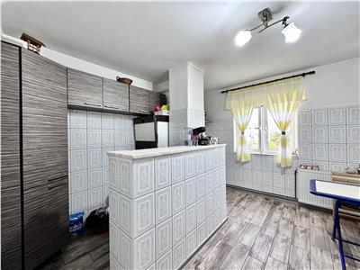 Apartament 3 camere, decomandat, centrala termica, Marasesti Ploies