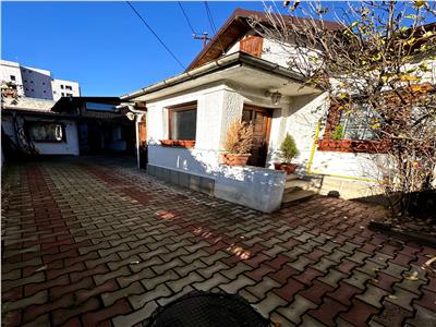 Vanzare casa 4 camere, in Ploiesti, zona ultracentrala