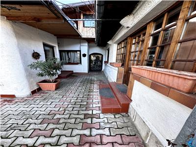 Vanzare casa 4 camere, in Ploiesti, zona ultracentrala