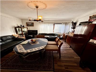 Vanzare casa 4 camere, in Ploiesti, zona ultracentrala