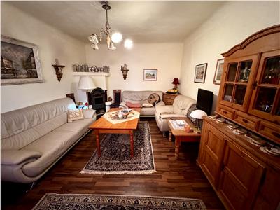 Vanzare casa 4 camere, in Ploiesti, zona ultracentrala