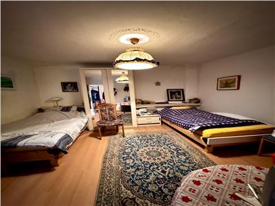 Vanzare casa 4 camere, in Ploiesti, zona ultracentrala