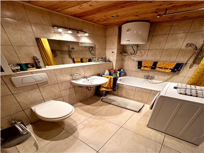 Vanzare casa 4 camere, in Ploiesti, zona ultracentrala