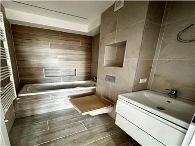 Vanzare apartament 3 camere, 2 locuri parcare, Ploiesti, zona Albert