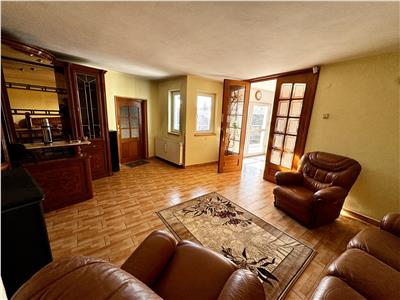 Vanzare casa 6 camere, in Ploiesti, zona centrala