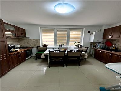 Vanzare casa 5 camere, in Ploiesti, Irish Town
