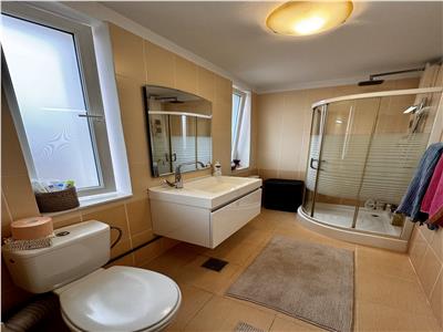 Vanzare casa 5 camere, in Ploiesti, Irish Town