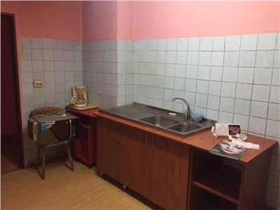 Inchiriere apartament 4 camere, Ploiesti, zona Cantacuzino
