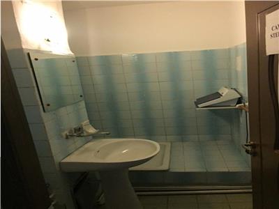 Inchiriere apartament 4 camere, Ploiesti, zona Cantacuzino