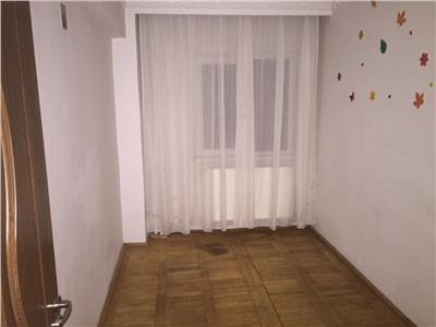 Inchiriere apartament 4 camere, Ploiesti, zona Cantacuzino