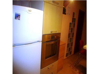 Inchiriere apartament 2 camere Ploiesti, zona Democratiei