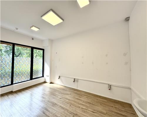 Spatiu comercial, 65 mp, zona intens circulata, Republicii, Ploiesti