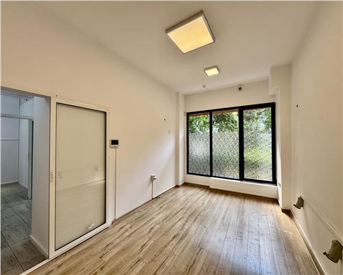 Spatiu comercial, 65 mp, zona intens circulata, Republicii, Ploiesti