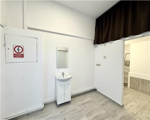 Spatiu comercial, 65 mp, zona intens circulata, Republicii, Ploiesti