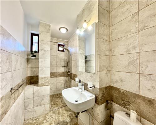 Apartament 2 camere, foarte spatios, ultracentral, Ploiesti