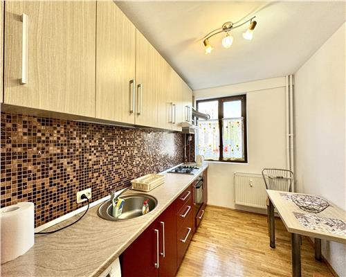 Apartament 2 camere, foarte spatios, ultracentral, Ploiesti