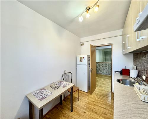 Apartament 2 camere, foarte spatios, ultracentral, Ploiesti