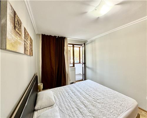 Apartament 2 camere, foarte spatios, ultracentral, Ploiesti
