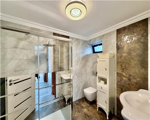 Apartament 3 camere, de lux, parcare, Cartier Albert Ploiesti