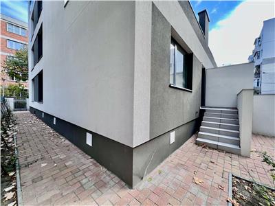 Apartament 3 camere de lux, curte, Bulevardul Independentei, Ploiesti