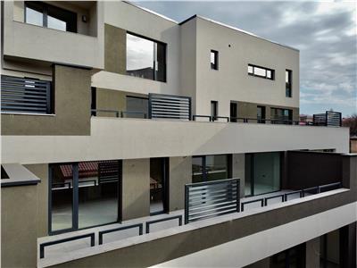 Apartament 3 camere de lux, curte, Bulevardul Independentei, Ploiesti