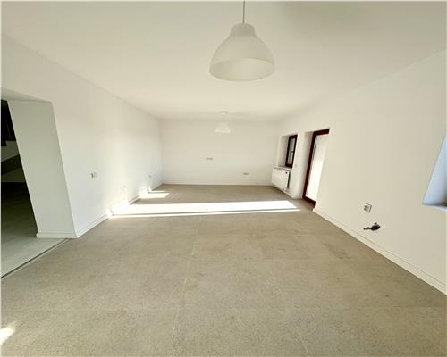 Vanzare casa 4 camere, in Strejnicu, la 5 minute de Ploiesti