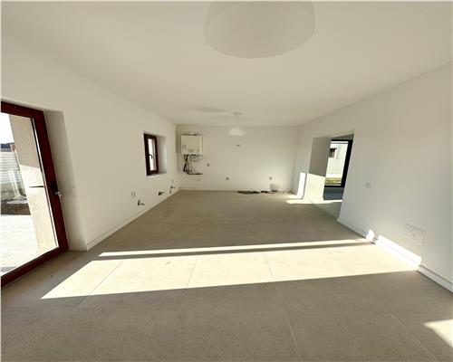 Vanzare casa 4 camere, in Strejnicu, la 5 minute de Ploiesti