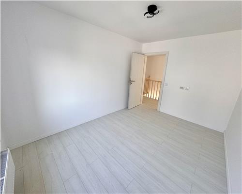 Vanzare casa 4 camere, in Strejnicu, la 5 minute de Ploiesti