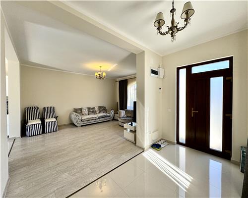 Vila tip duplex, P+1E, 3 camere, situata in cartier select, Paulesti