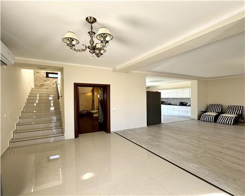 Vila tip duplex, P+1E, 3 camere, situata in cartier select, Paulesti