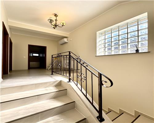 Vila tip duplex, P+1E, 3 camere, situata in cartier select, Paulesti