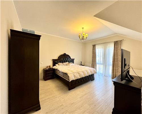 Vila tip duplex, P+1E, 3 camere, situata in cartier select, Paulesti