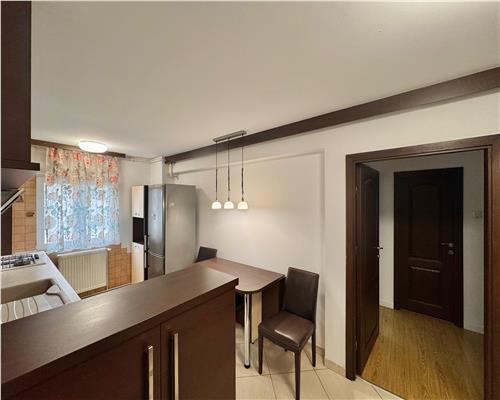 Apartament 3 camere, centrala termica, zona ultracentral, Ploiesti