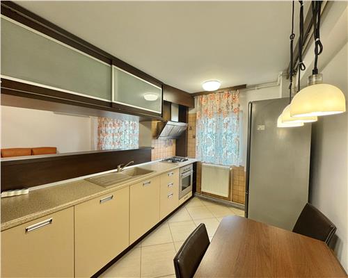 Apartament 3 camere, centrala termica, zona ultracentral, Ploiesti