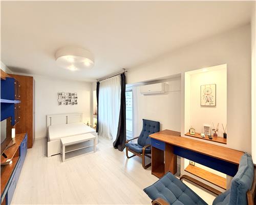 Garsoniera spatioasa cu terasa 20 mp, ultracentral Catedrala, Ploiesti