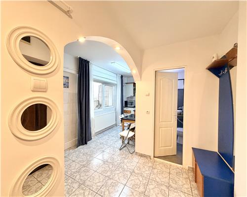 Garsoniera spatioasa cu terasa 20 mp, ultracentral Catedrala, Ploiesti
