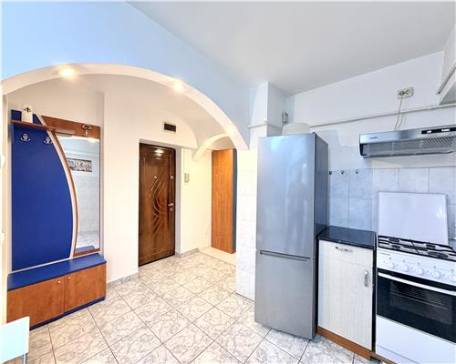 Garsoniera spatioasa cu terasa 20 mp, ultracentral Catedrala, Ploiesti