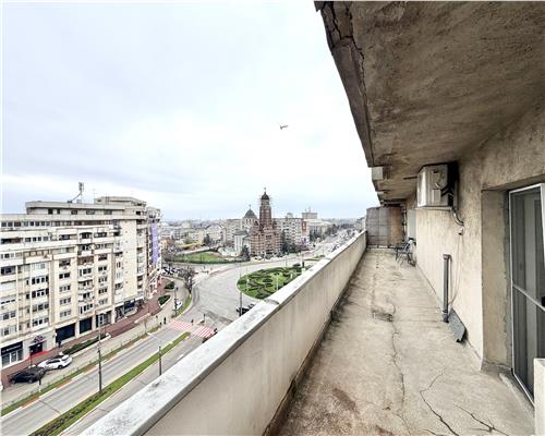 Garsoniera spatioasa cu terasa 20 mp, ultracentral Catedrala, Ploiesti