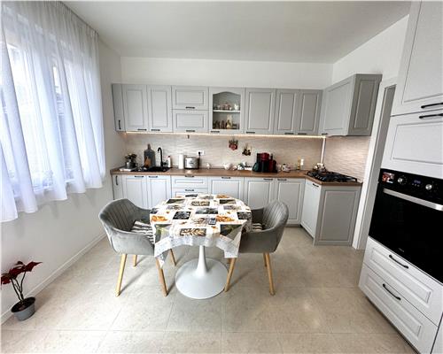 Vanzare vila 4 camere, in Ploiesti, Cartier Albert