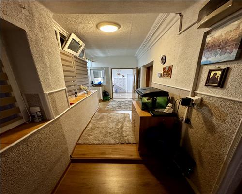 Vanzare casa P+M, 4 camere, in Ploiesti, zona Dorobantu