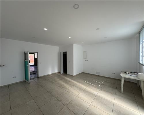 Hala 130 mp si spatiu comercial 38 mp, zona NORD, Ploiesti