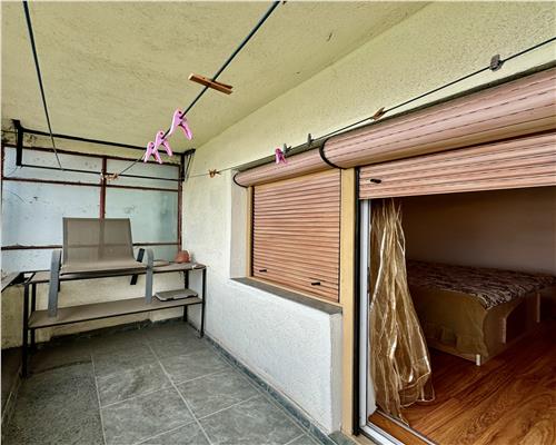 Apartament 3 camere, decomandat, Democratiei stradal, Ploiesti