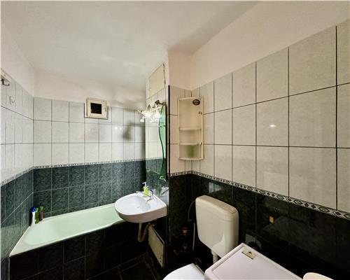 Apartament 3 camere, decomandat, Democratiei stradal, Ploiesti