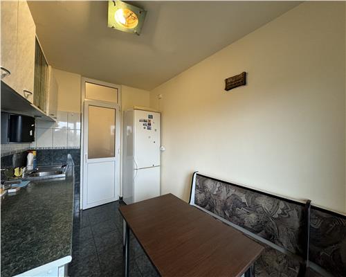 Apartament 3 camere, decomandat, Democratiei stradal, Ploiesti