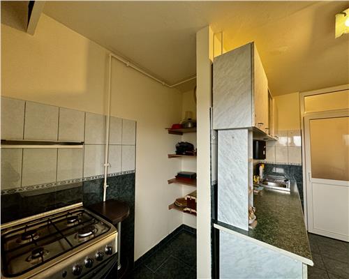 Apartament 3 camere, decomandat, Democratiei stradal, Ploiesti